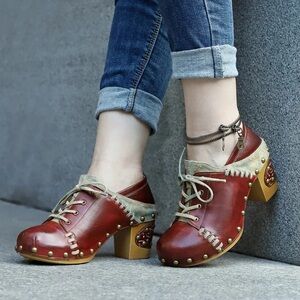 SOFFIA KEELAN STUDDED LEATHER ANKLE BOOTIE, Size 37